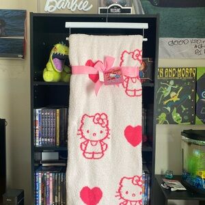 Hello Kitty Reversible Pink heart Valentine’s Blanket NWT